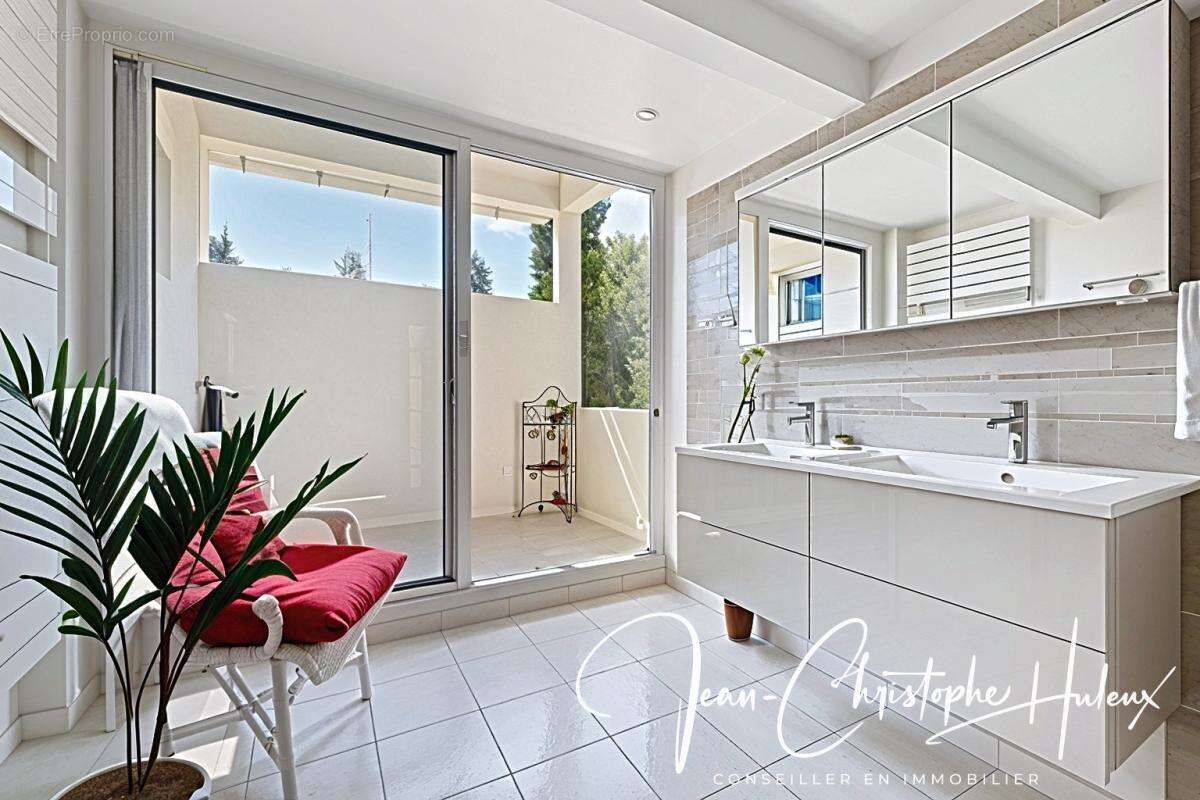 Maison à BOUILLARGUES