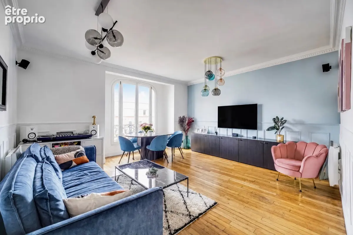Appartement à COURBEVOIE