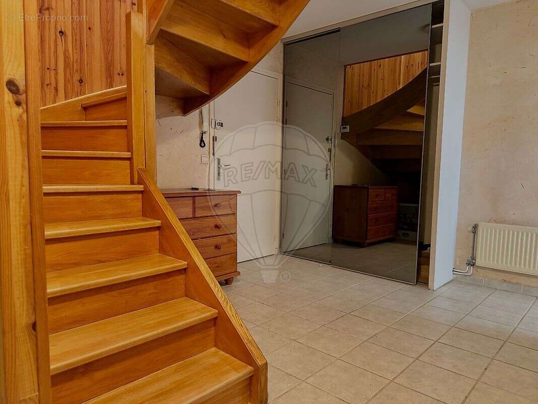 Appartement à CHALLES-LES-EAUX