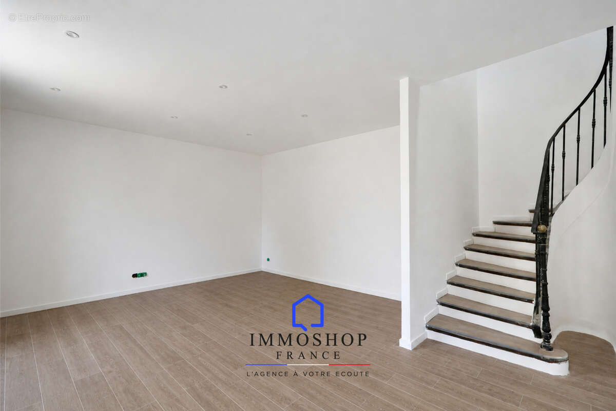 Maison de ville T5 - Rognes Village (13840) - photo 2