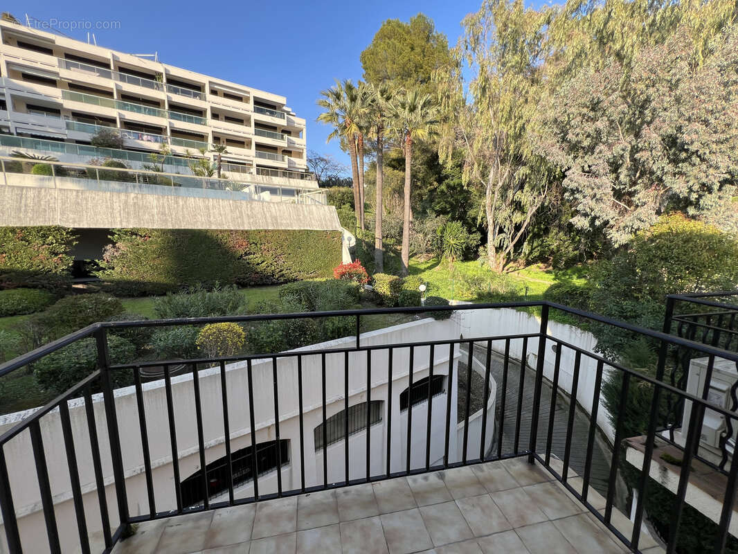 Appartement à LE CANNET