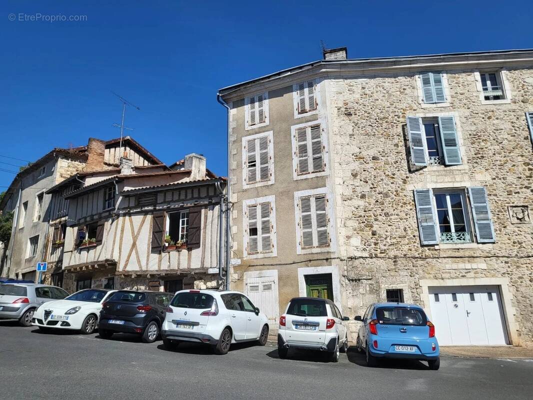 Maison à NONTRON