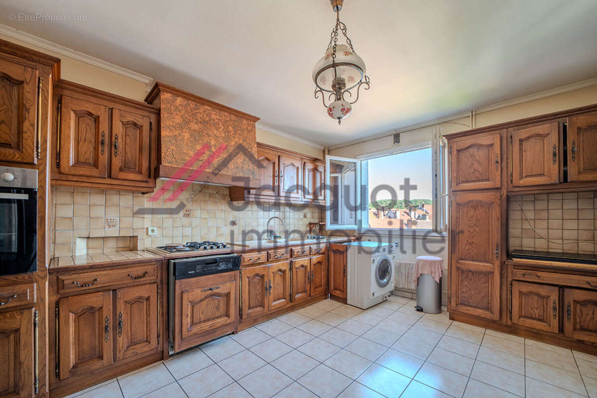 Appartement à LONS-LE-SAUNIER