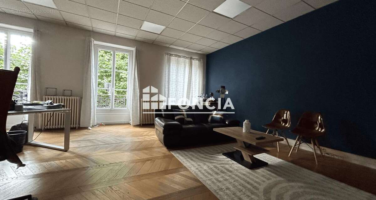 Immeuble de bureaux R+2 idéalement situé à Villeneuve-sur-Lot - photo 4