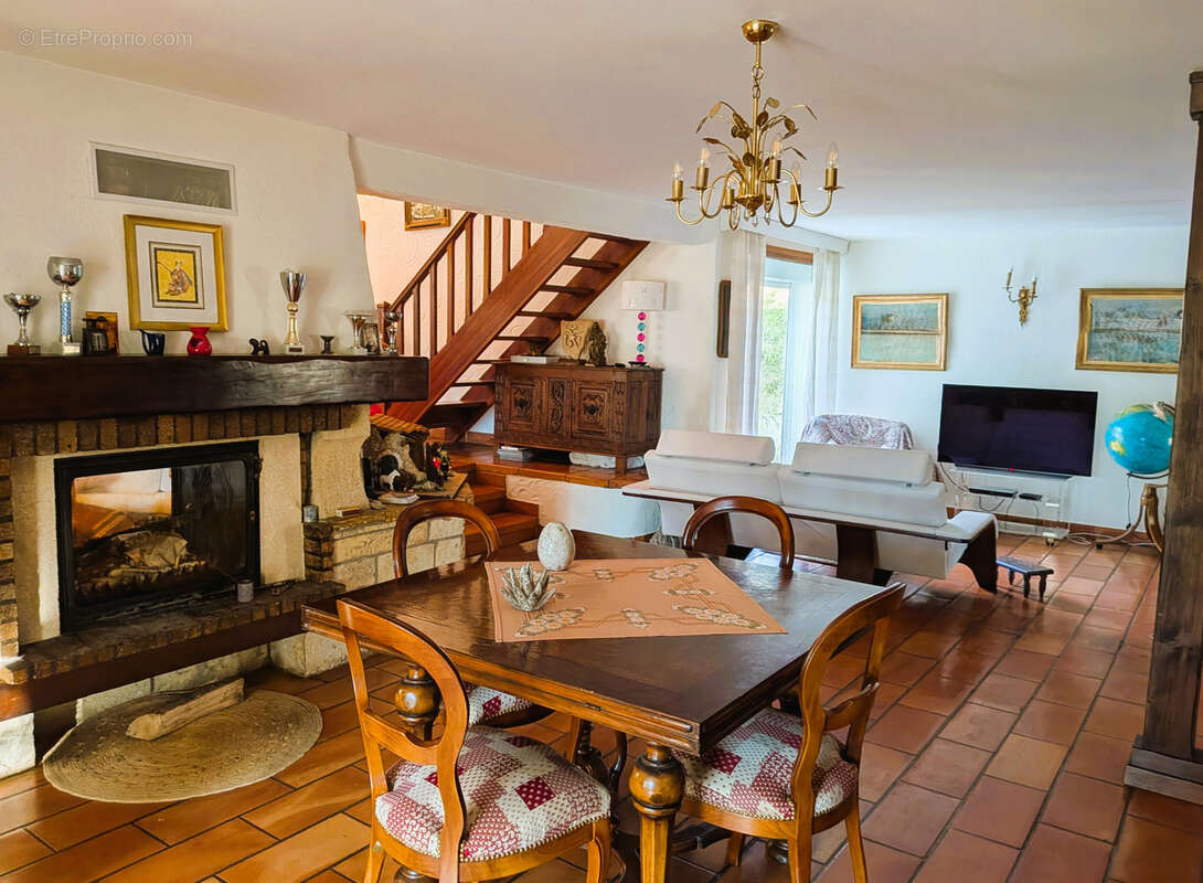 Maison à SAINT-MARTIN-DE-LONDRES