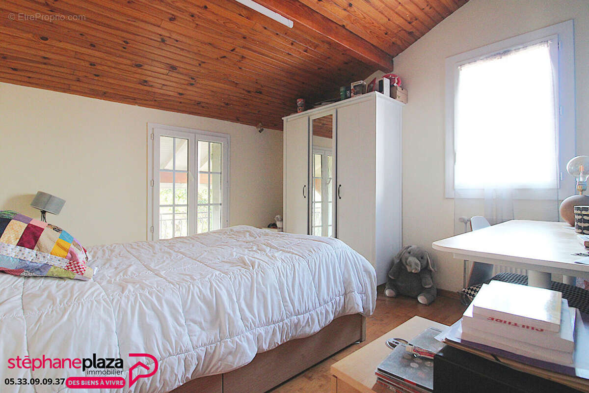 Maison à VILLENAVE-D'ORNON