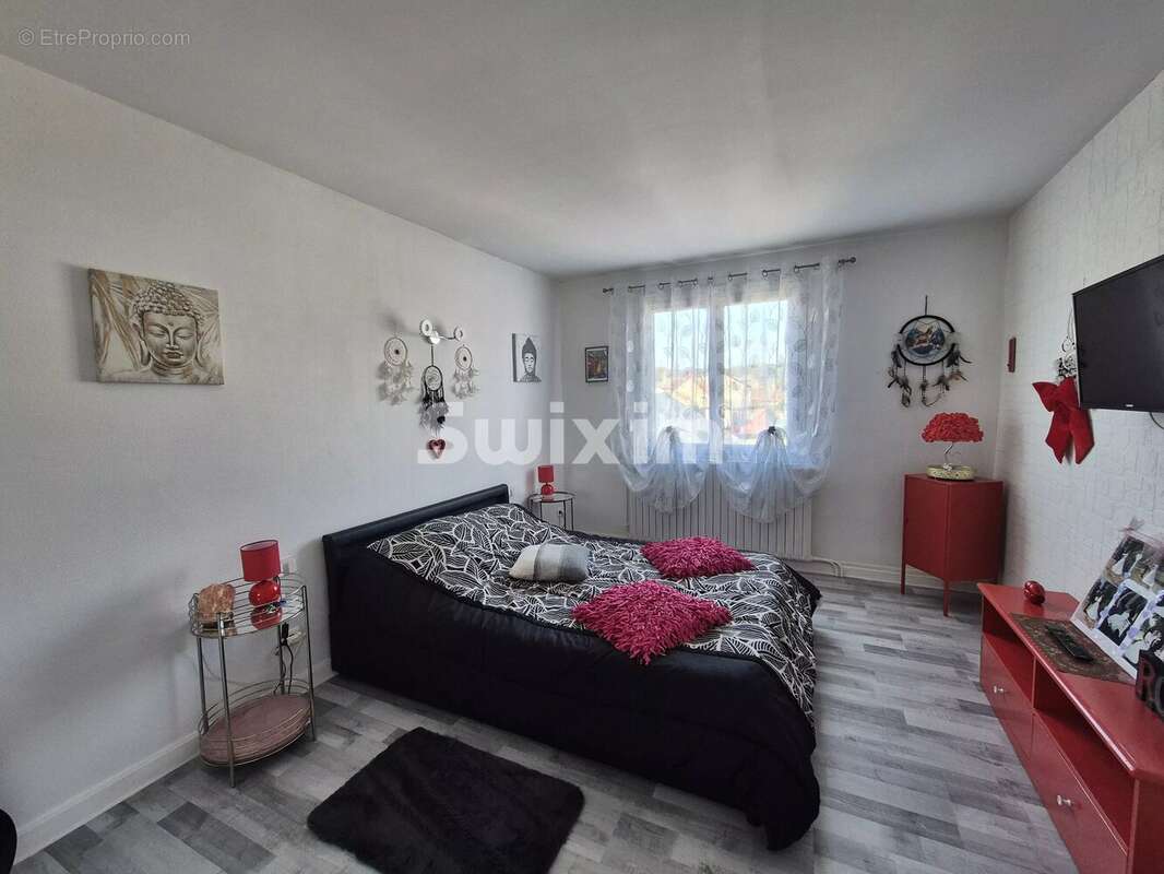 Maison à SAINT-PEREUSE