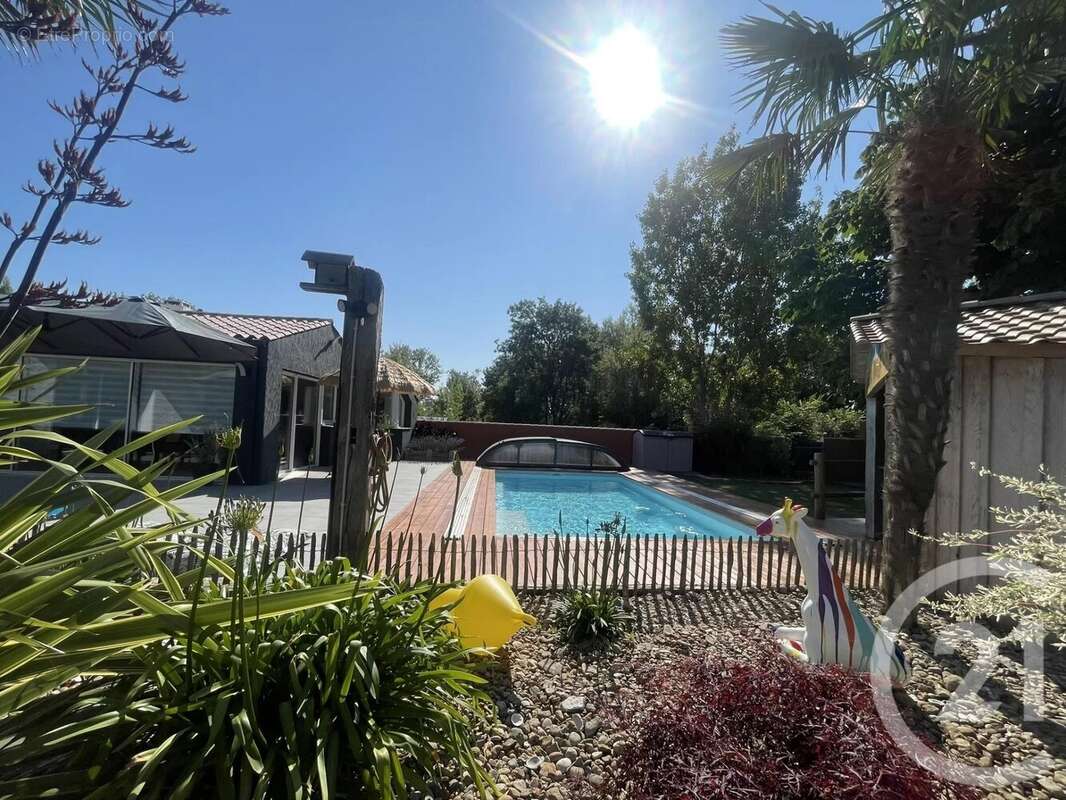 Maison à LE PERRIER