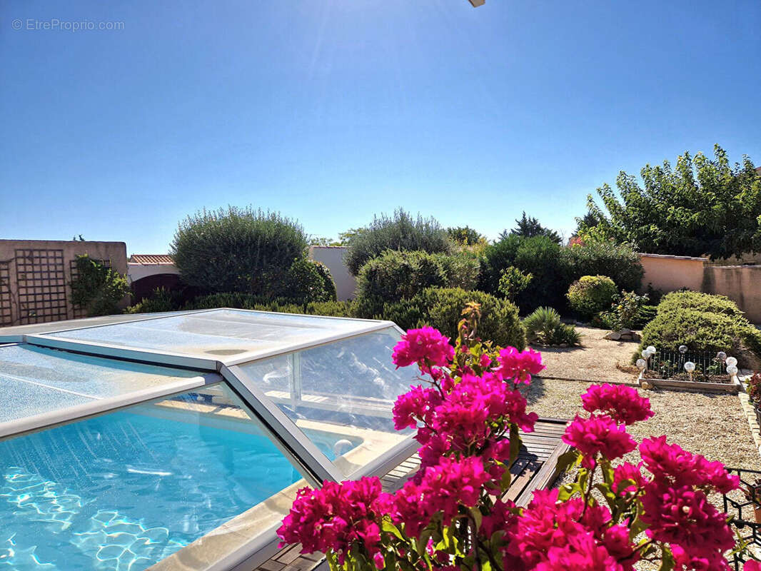 Maison à SAINTE-CECILE-LES-VIGNES