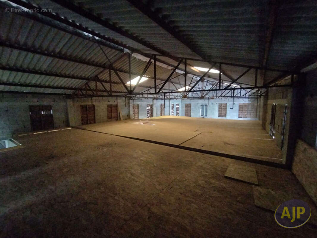 Maison à SAINT-ETIENNE-DU-BOIS