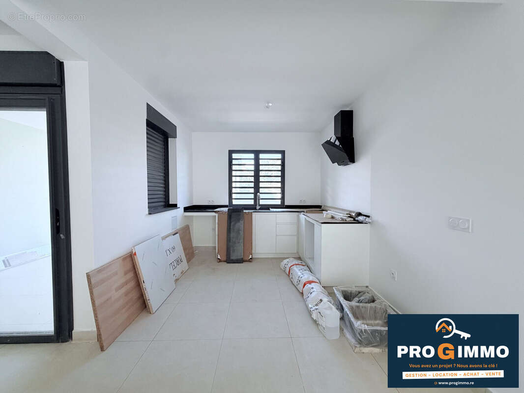 Maison 90 m² à Le Tampon  - photo 7