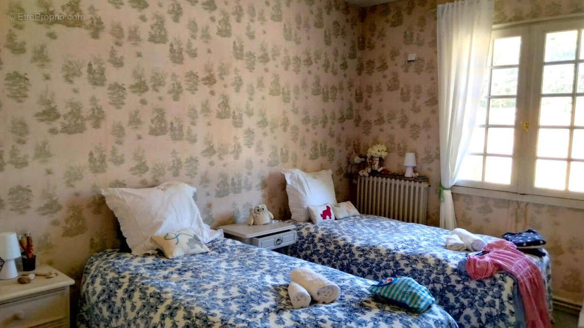 CHAMBRE - Maison à ANSAC-SUR-VIENNE