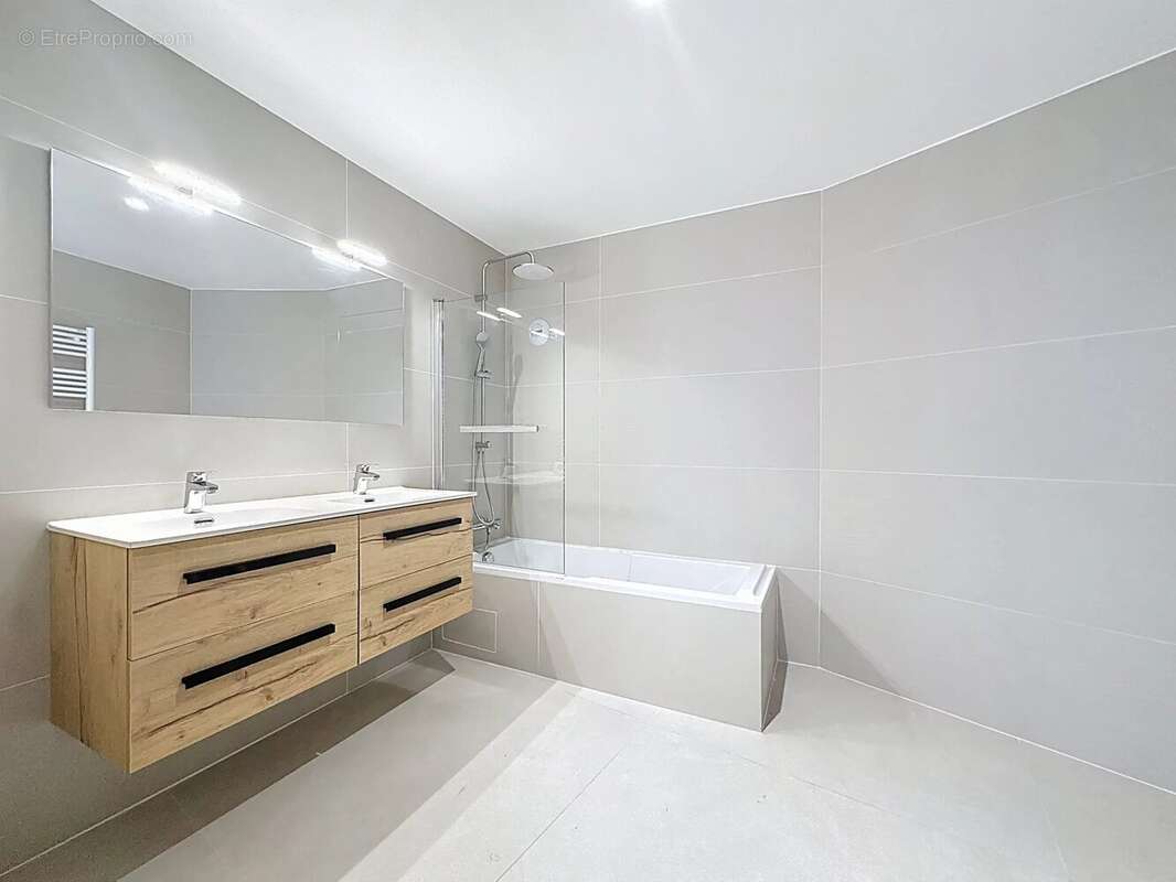 Appartement à BEAUSOLEIL