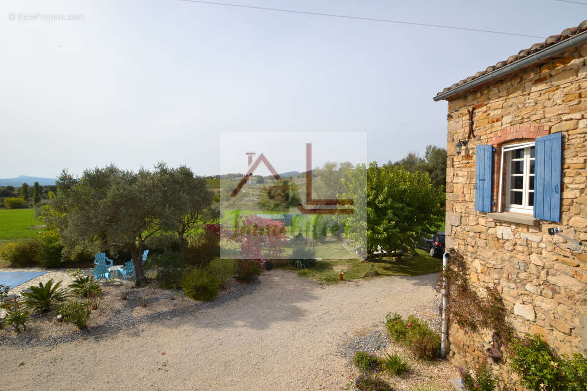 Maison à BESSAS