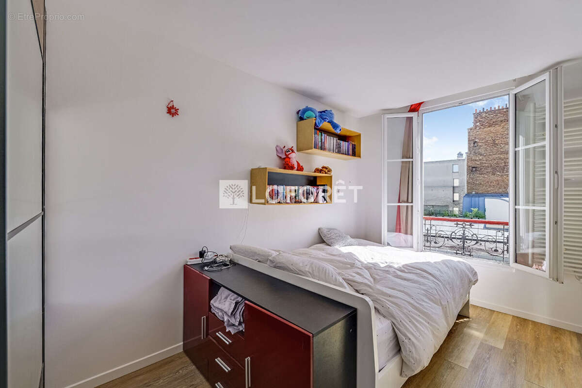 Appartement à PARIS-14E
