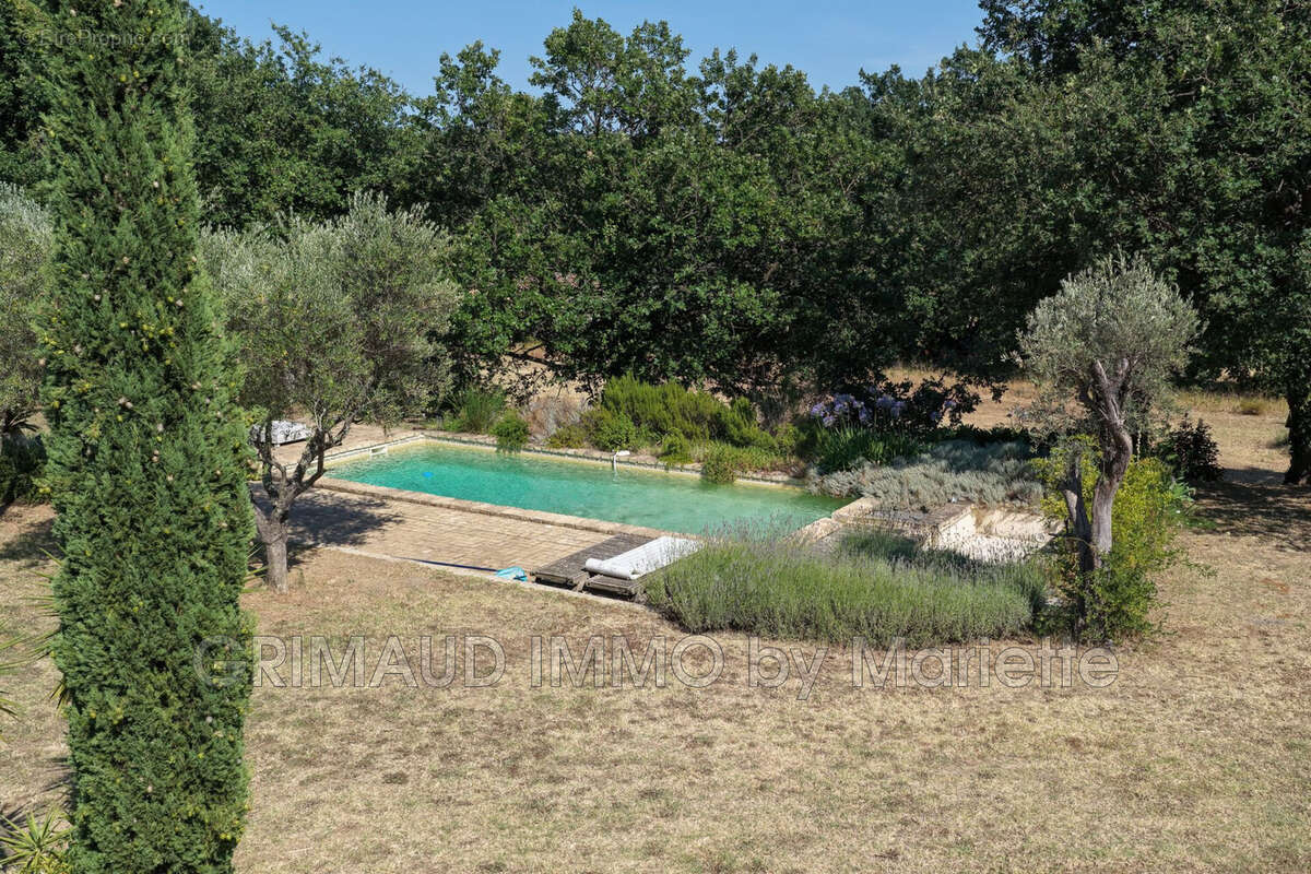Maison à LA GARDE-FREINET