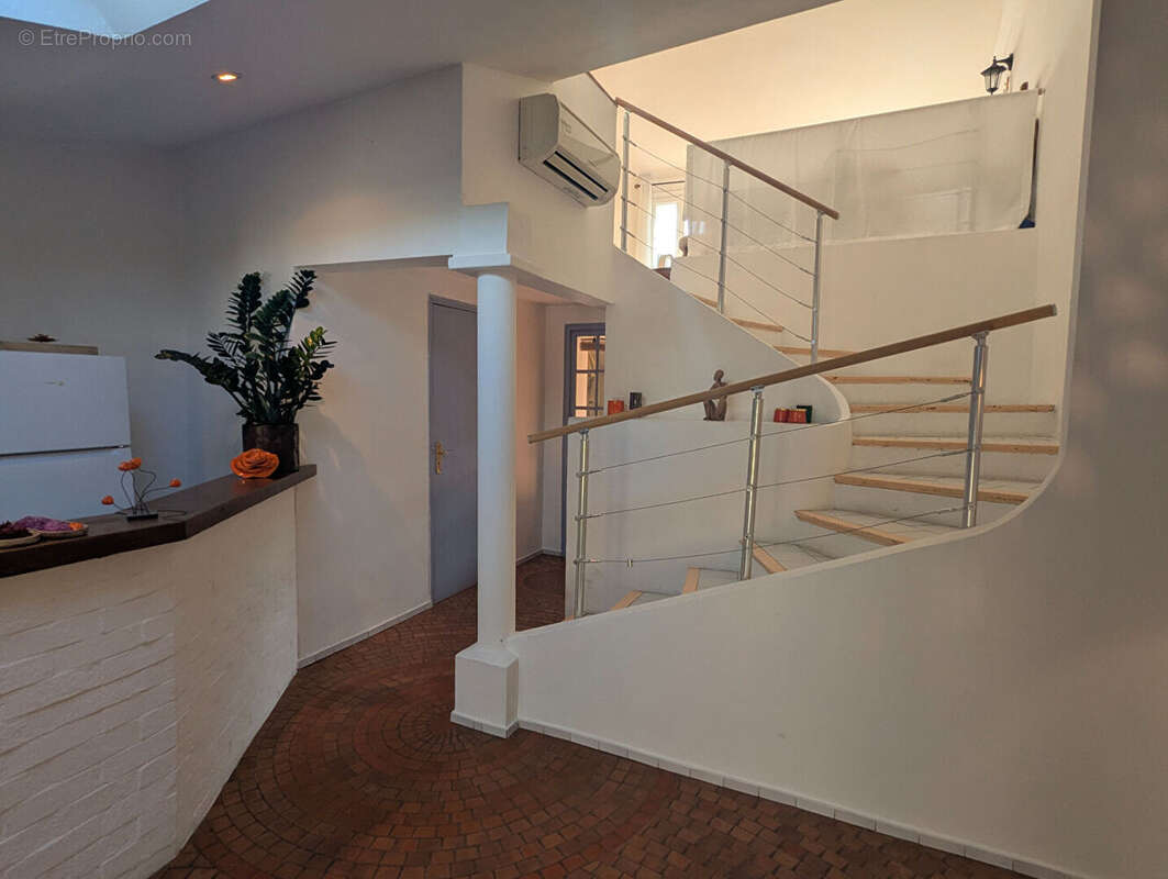 Appartement à SALERNES