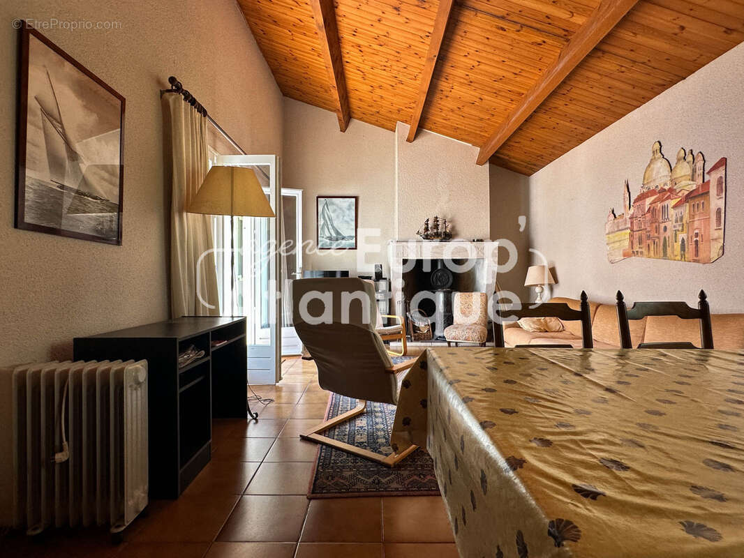 Villa avec piscine 200m2 habitables - Parc de la résidence - La Palmyre - photo 34