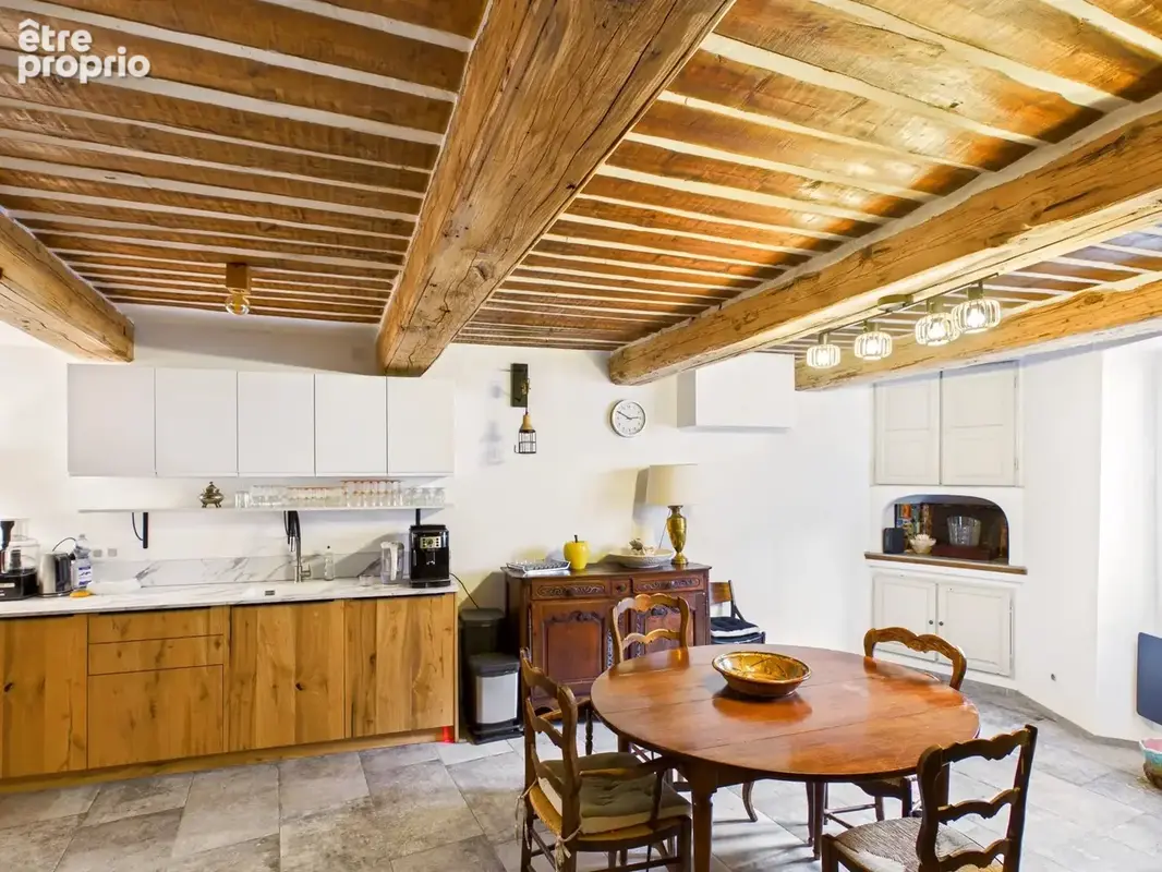 Au cœur de Lambesc – maison de village T5 rénovée avec terrasse, garage et cave - photo 3