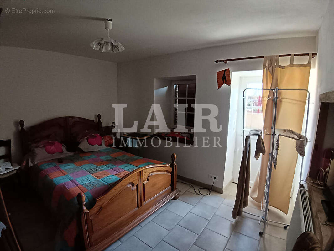 Maison à LE MELE-SUR-SARTHE