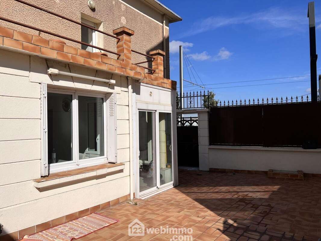 Avec terrasse, - Maison à VITRY-SUR-SEINE