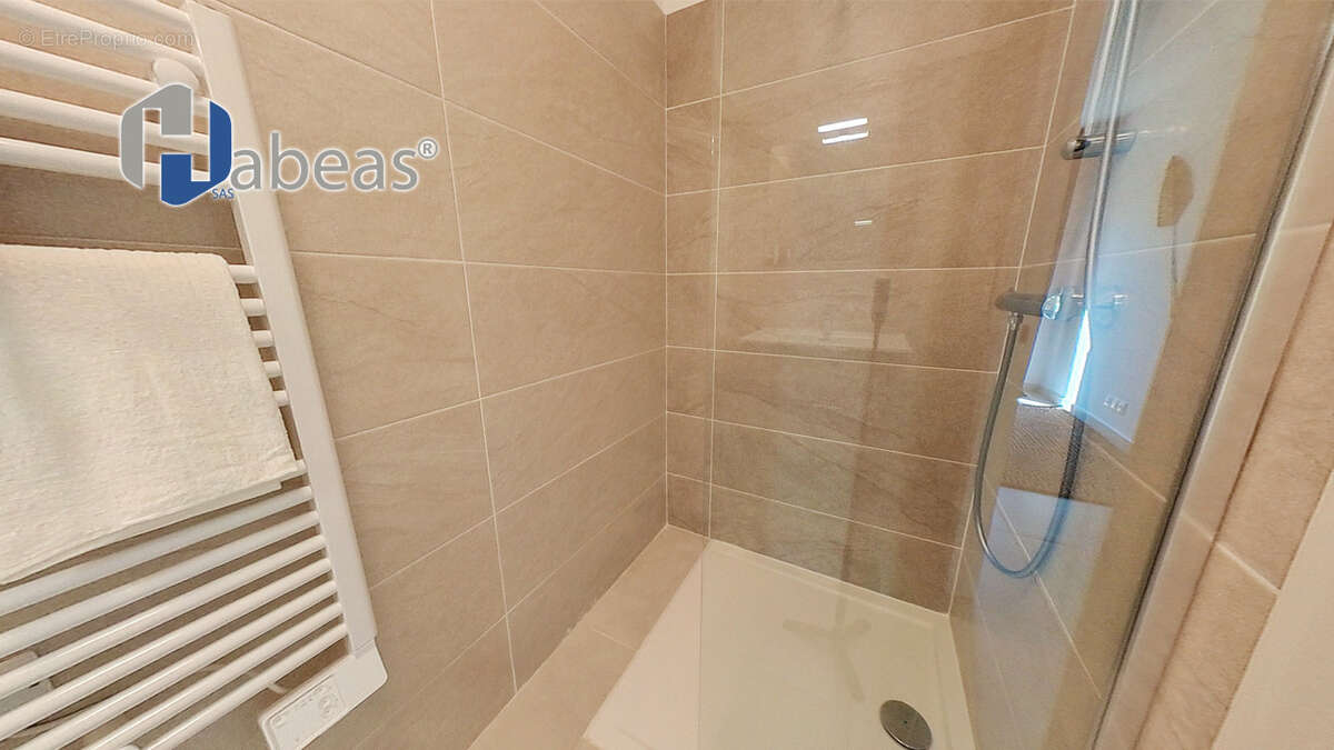 Maison à SAINT-PIERRE-DE-CHANDIEU