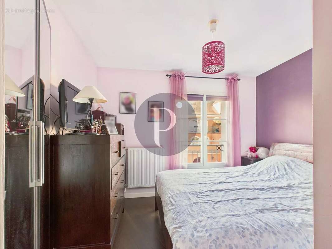 Appartement à LE PLESSIS-ROBINSON