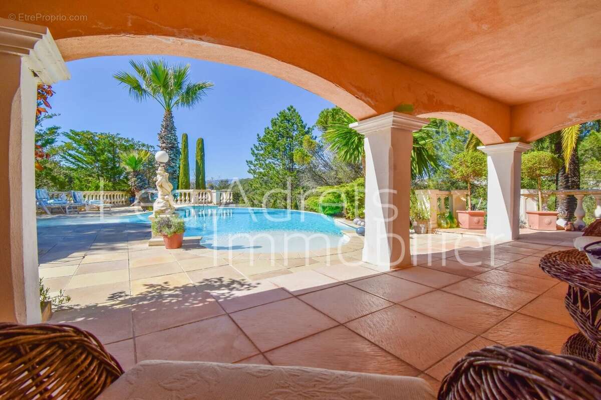 Maison à LES ADRETS-DE-L'ESTEREL