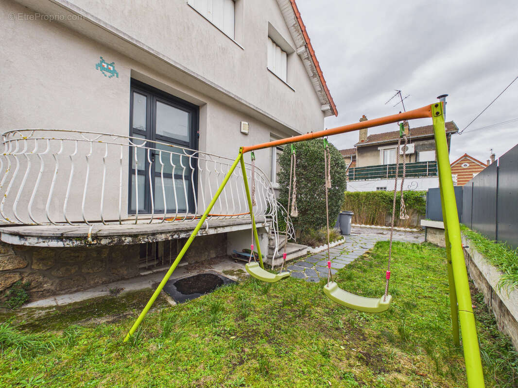 Maison à SARTROUVILLE