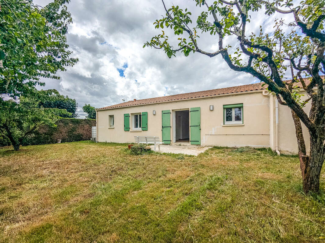 Maison à SAINT-SAVINIEN
