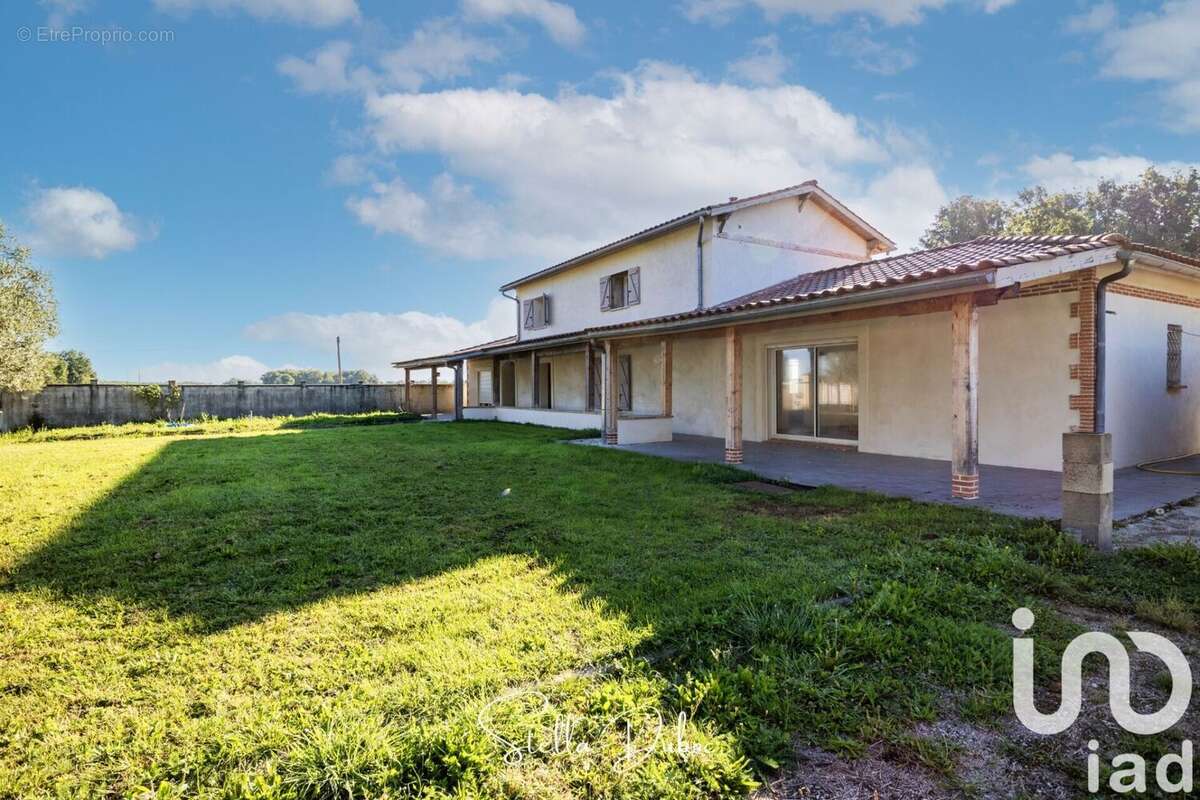 Photo 2 - Maison à CANALS