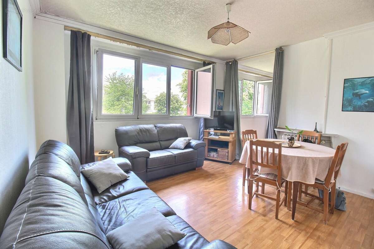 Appartement à VERSAILLES