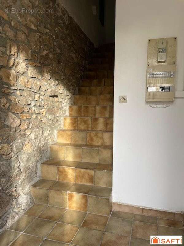 Photo 3 - Appartement à FONTENAY-LES-BRIIS