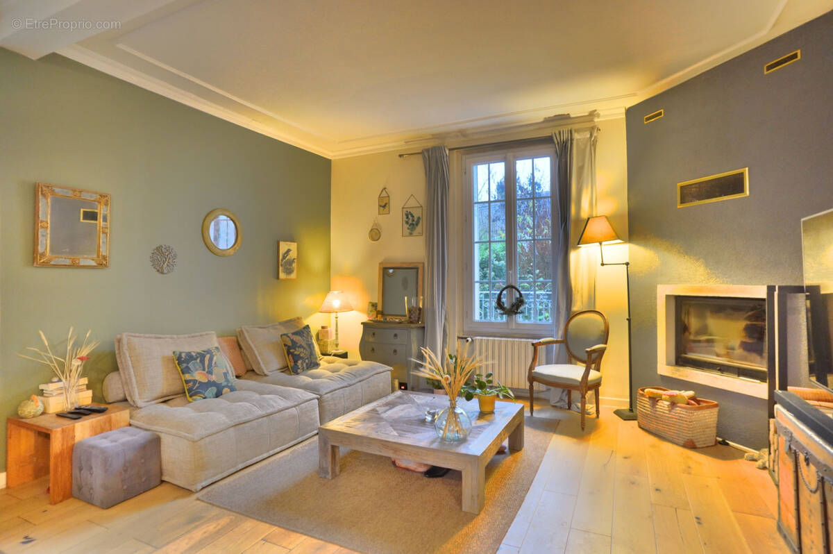 Maison à BOURRON-MARLOTTE