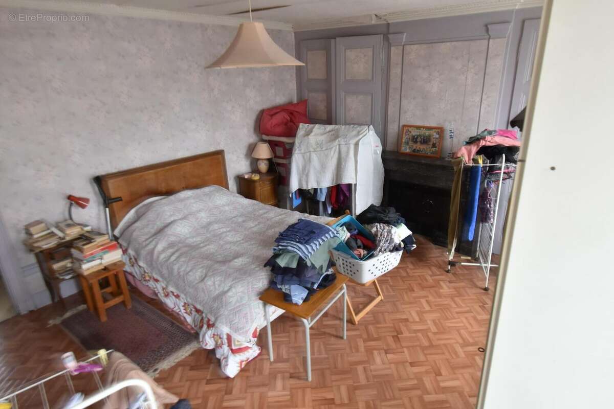 Maison 198 m² à Romaneche-Thorins  - photo 2
