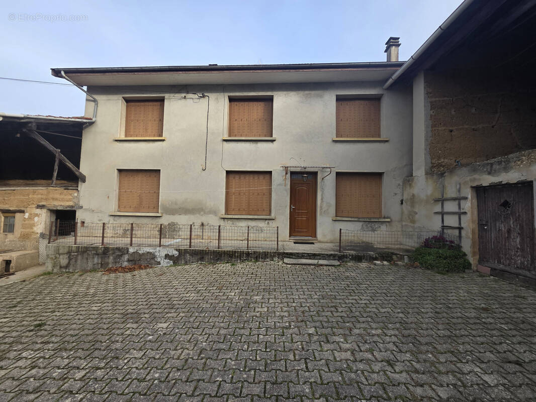 Maison à SAINT-AGNIN-SUR-BION