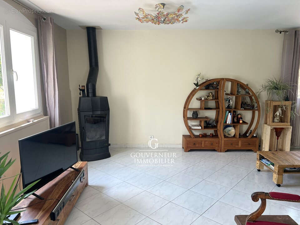 Maison à SUMENE