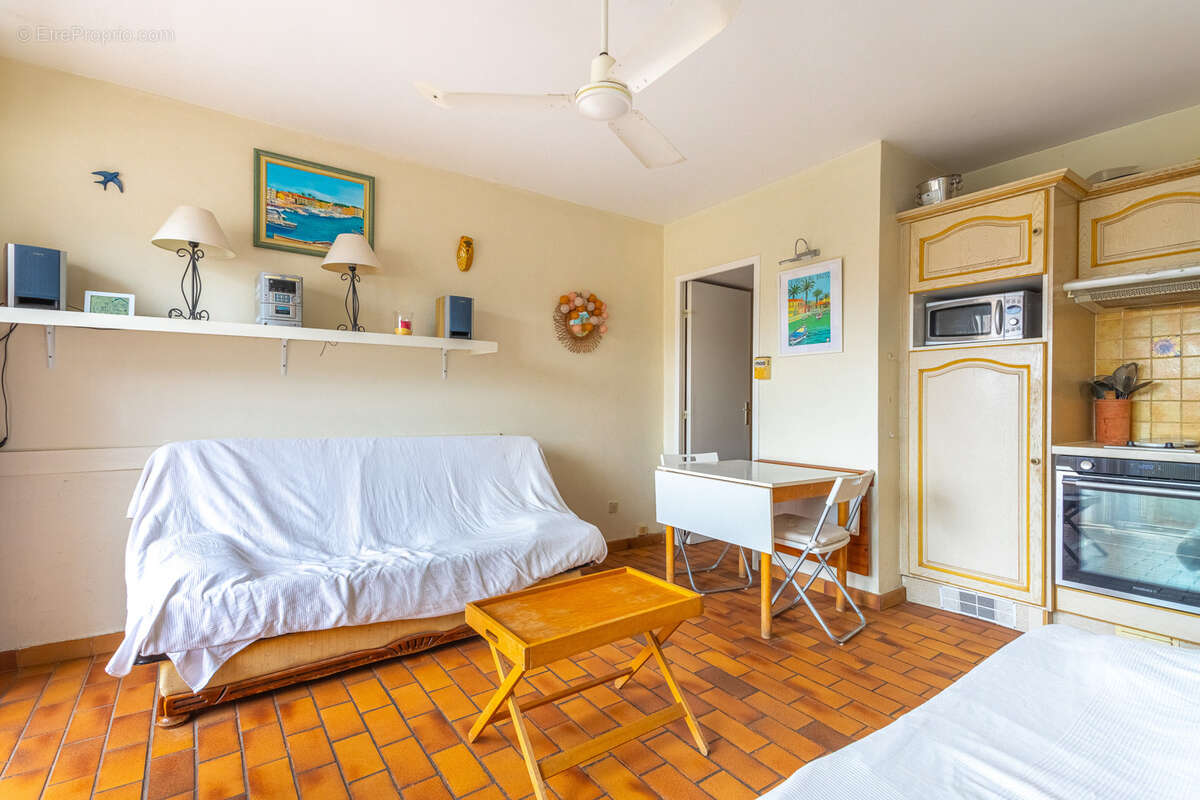 Appartement à SIX-FOURS-LES-PLAGES