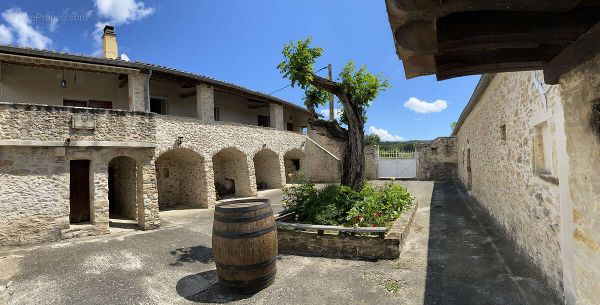 Maison à BAGNOLS-SUR-CEZE