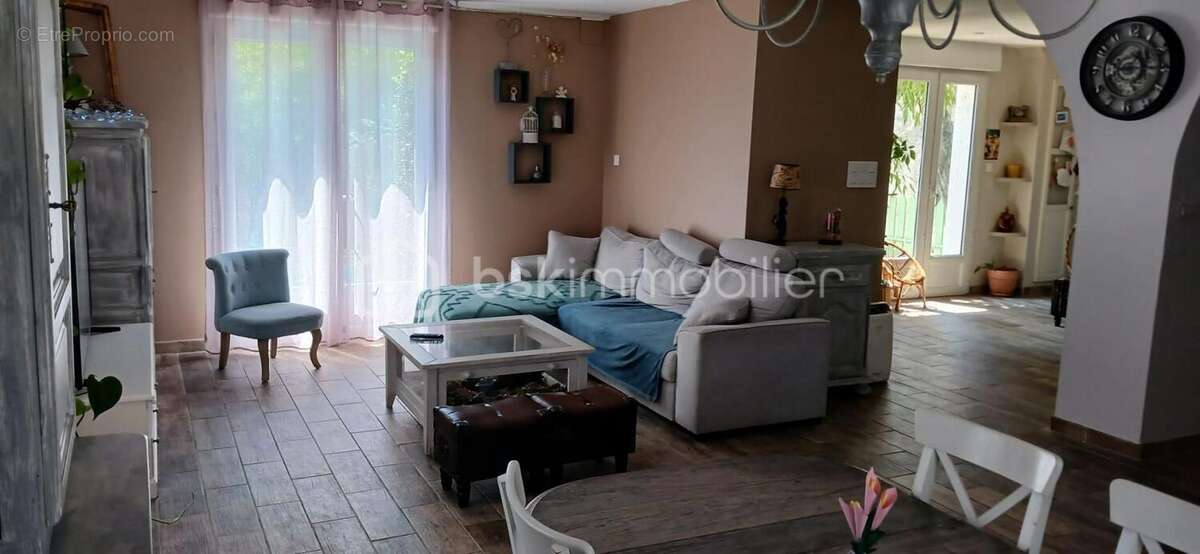 Maison à MOLIERES-SUR-CEZE