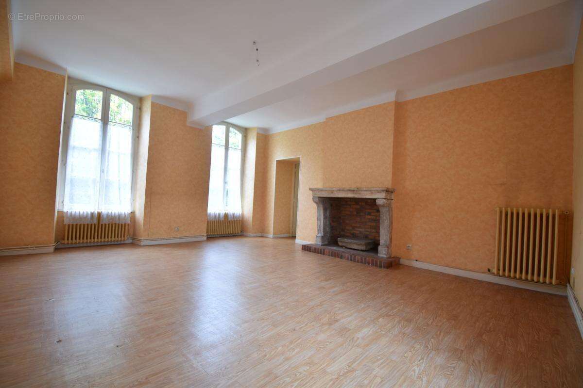 Appartement à COSNE-COURS-SUR-LOIRE