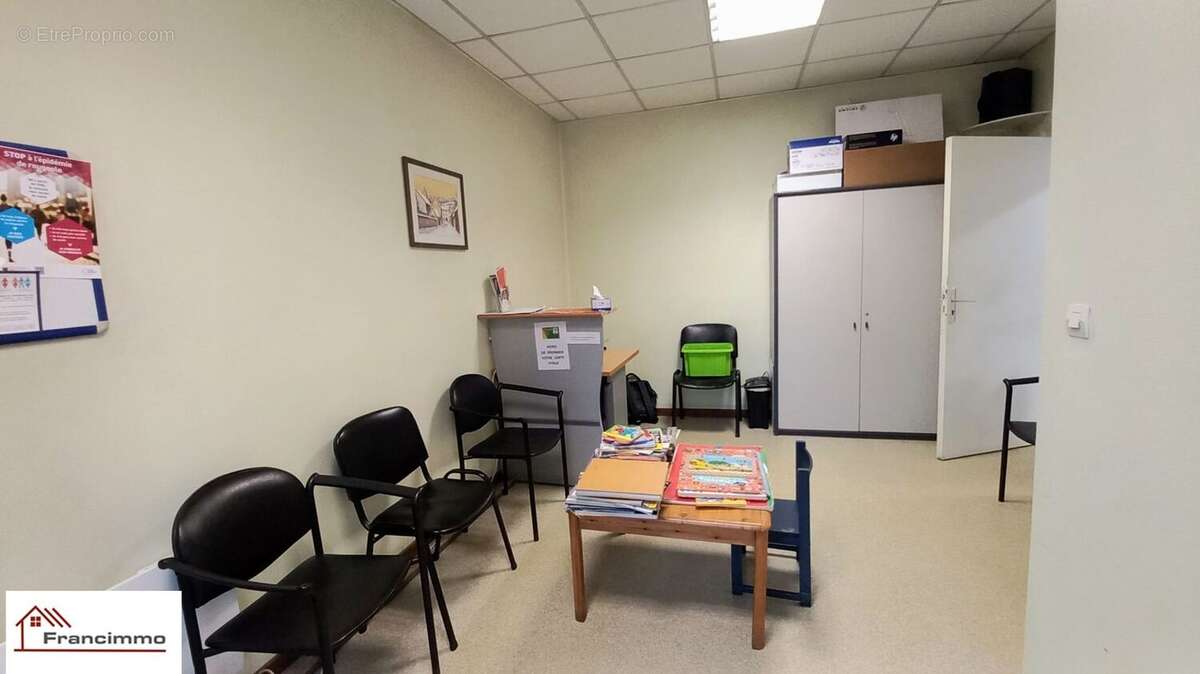 Commerce à MONESTIER-DE-CLERMONT