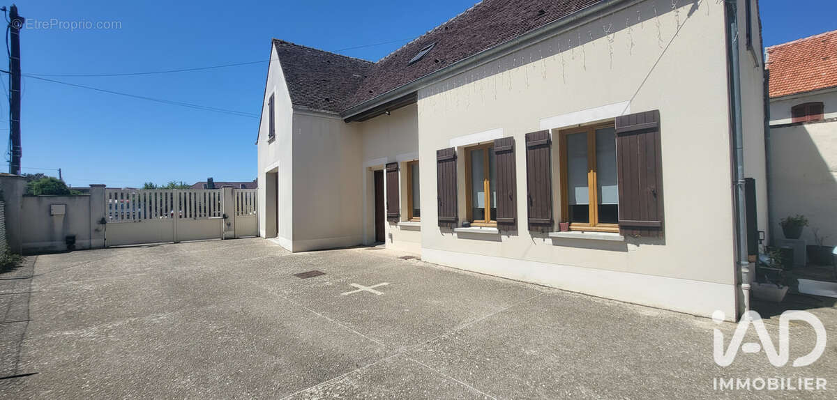 Maison 122 m² à Chenoise  - photo 3