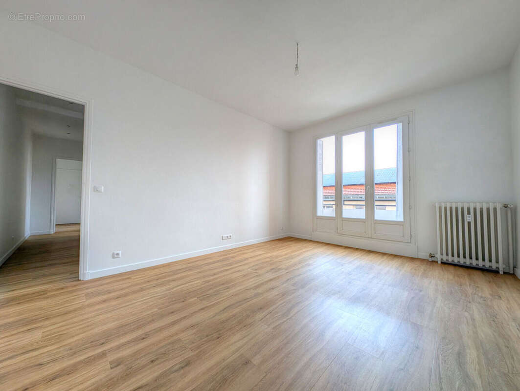 Appartement à SURESNES