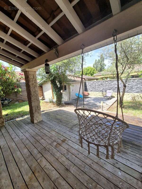 Maison à AMBARES-ET-LAGRAVE