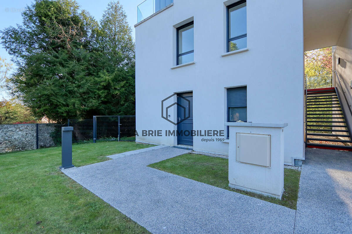 Appartement à RUBELLES