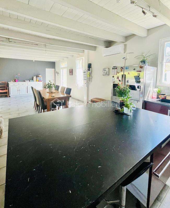 Maison à SAINTE-EULALIE-EN-BORN