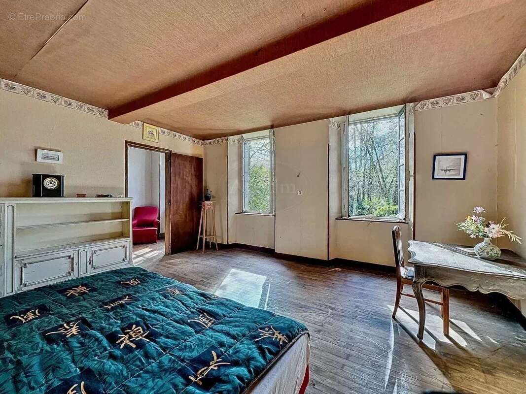 Maison à SAINT-LAURENT-DE-NESTE