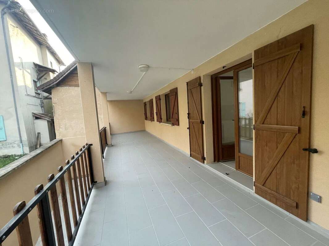 Appartement à LA TOUR-DU-PIN