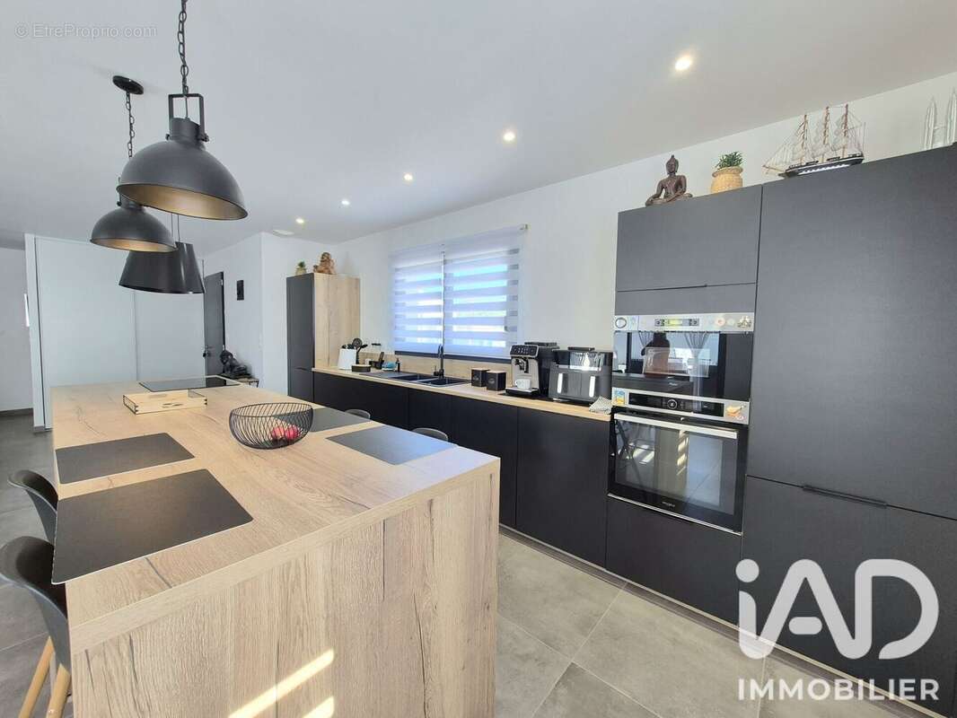 Maison 105 m² à Cruzy  - photo 5